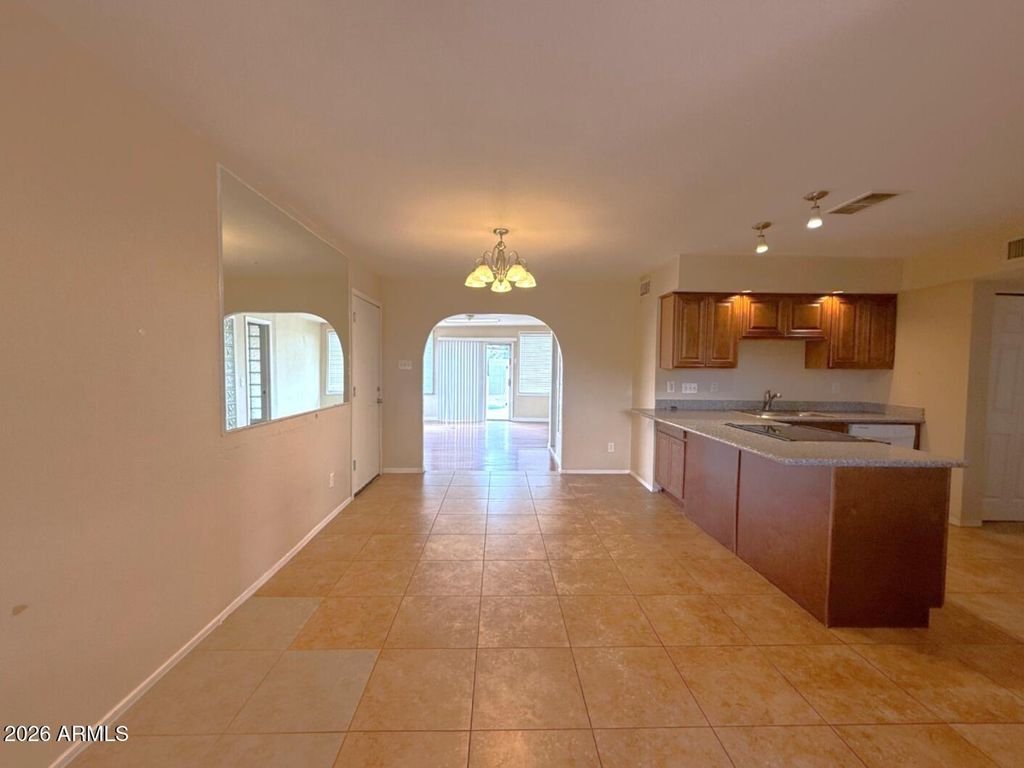 Image 3 of property listing at 4625 S RITA Lane, Tempe, AZ 85282