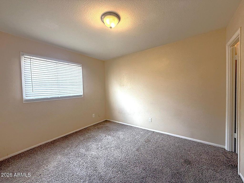 Image 8 of property listing at 4625 S RITA Lane, Tempe, AZ 85282
