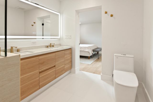 1320 S Deerfield Avenue, Deerfield Beach, FL 33441