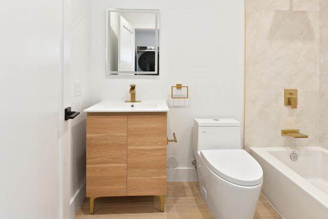 1320 S Deerfield Avenue, Deerfield Beach, FL 33441