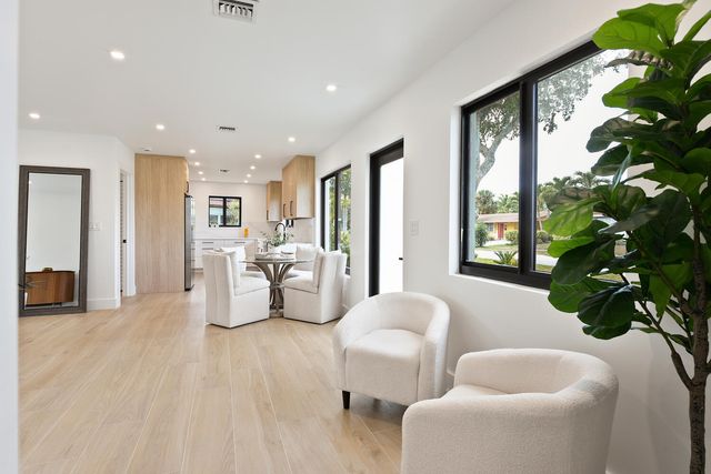 1320 S Deerfield Avenue, Deerfield Beach, FL 33441