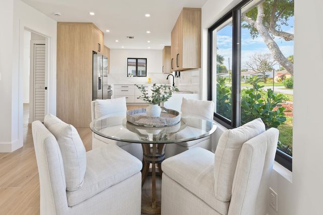 1320 S Deerfield Avenue, Deerfield Beach, FL 33441