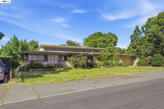 3165 Euclid Ave, Concord, CA 94519