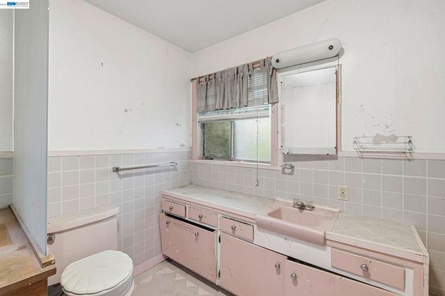 3165 Euclid Ave, Concord, CA 94519