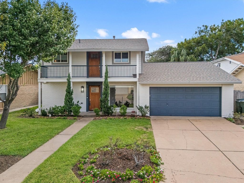 3207 Dominique Drive, Galveston, TX 77551