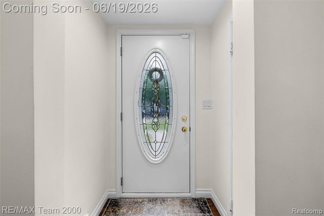 6155 N Silvery Lane, Dearborn Heights, MI 48127