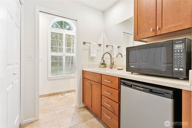 329 Viewcrest Road, Bellingham, WA 98229