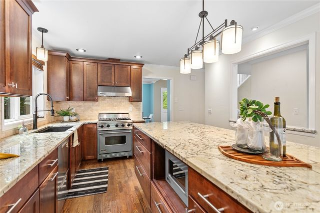 329 Viewcrest Road, Bellingham, WA 98229