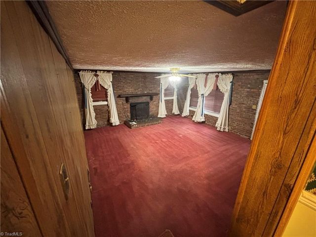 7323 Shadyside Drive, Summerfield, NC 27358