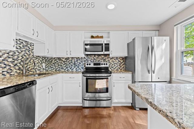 19848 Irongate Court, Northville, MI 48167