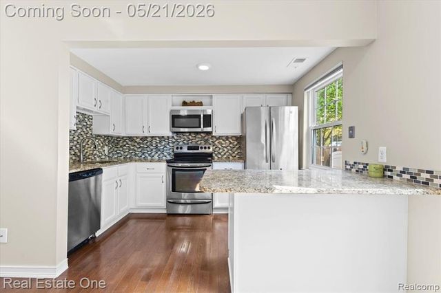 19848 Irongate Court, Northville, MI 48167