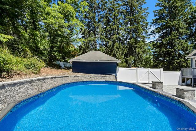 938 S Route 9W, Congers, NY 10920