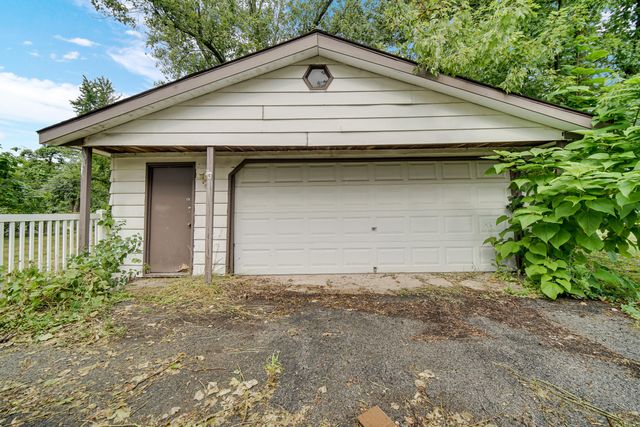 12732 Whitcomb Street, Crown Point, IN 46307