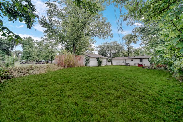12732 Whitcomb Street, Crown Point, IN 46307