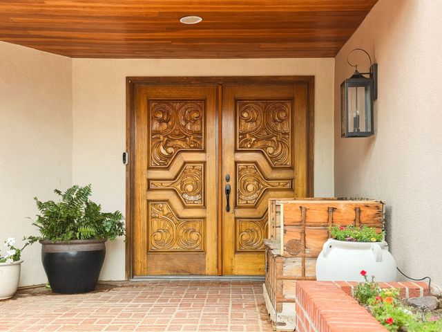1095 Mansion Ridge Road, Santa Fe, NM 87501