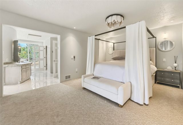 1095 Mansion Ridge Road, Santa Fe, NM 87501