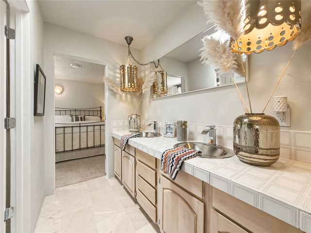 1095 Mansion Ridge Road, Santa Fe, NM 87501