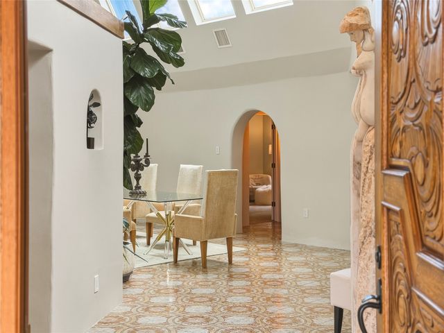 1095 Mansion Ridge Road, Santa Fe, NM 87501