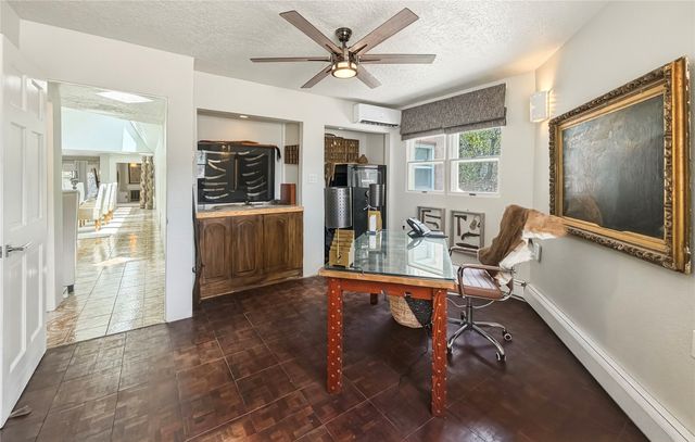 1095 Mansion Ridge Road, Santa Fe, NM 87501