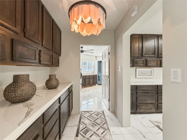 1095 Mansion Ridge Road, Santa Fe, NM 87501