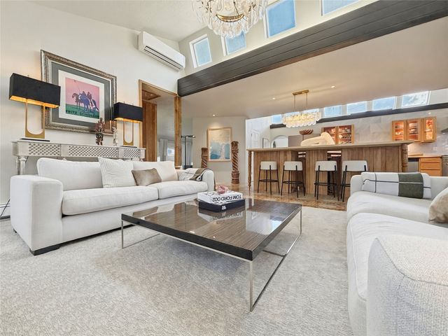 1095 Mansion Ridge Road, Santa Fe, NM 87501