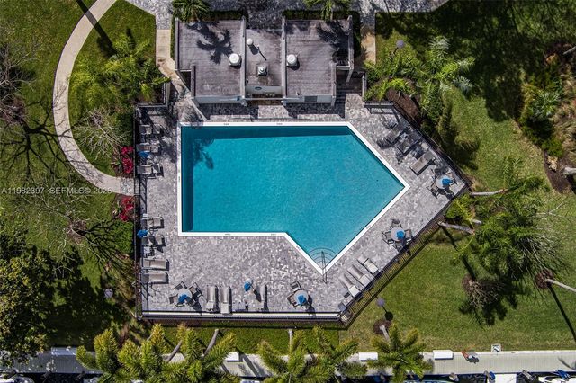 1201 River Reach Dr 102, Fort Lauderdale, FL 33315
