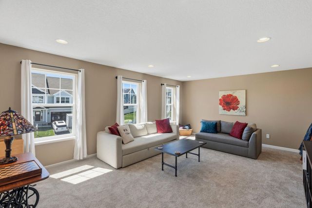 3863 Founders Path, Chaska, MN 55318