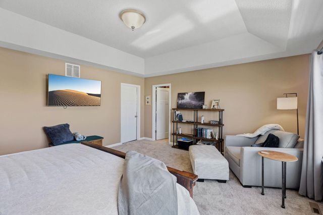 3863 Founders Path, Chaska, MN 55318