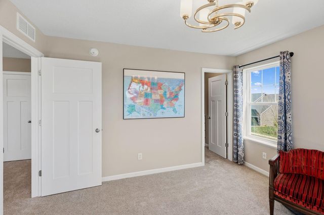 3863 Founders Path, Chaska, MN 55318