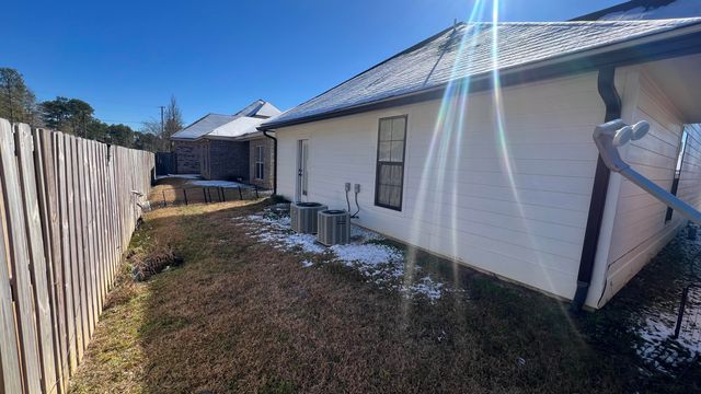 19 Bridgefield, Hattiesburg, MS 39402
