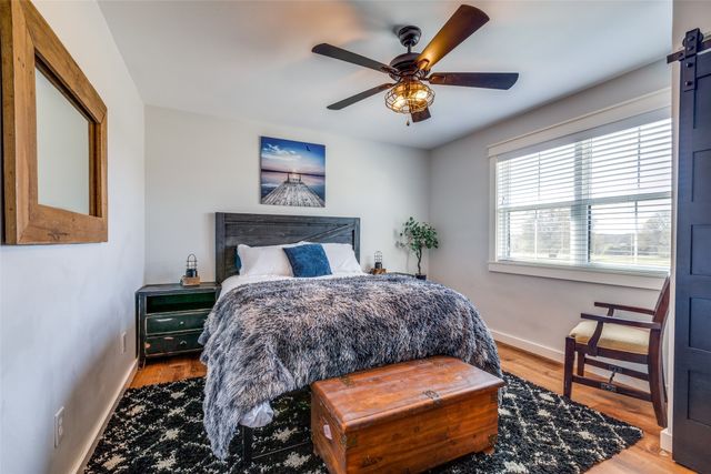 320 English Court, Springtown, TX 76082