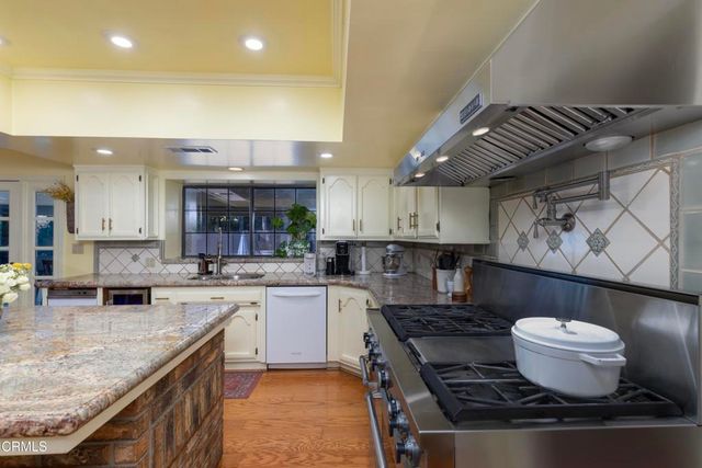 2201 Haggin Oaks Boulevard, Bakersfield, CA 93311