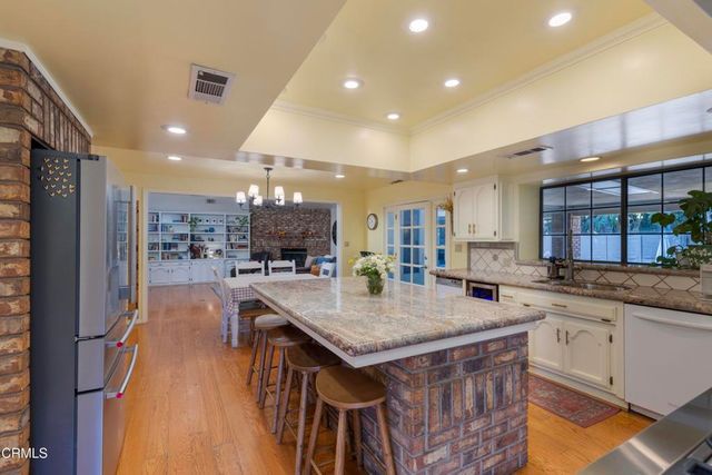 2201 Haggin Oaks Boulevard, Bakersfield, CA 93311