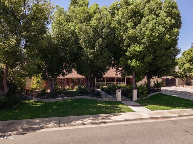 2201 Haggin Oaks Boulevard, Bakersfield, CA 93311