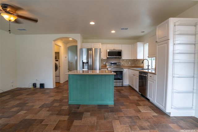 91-6494 Kapolei Parkway, Ewa Beach, HI 96706