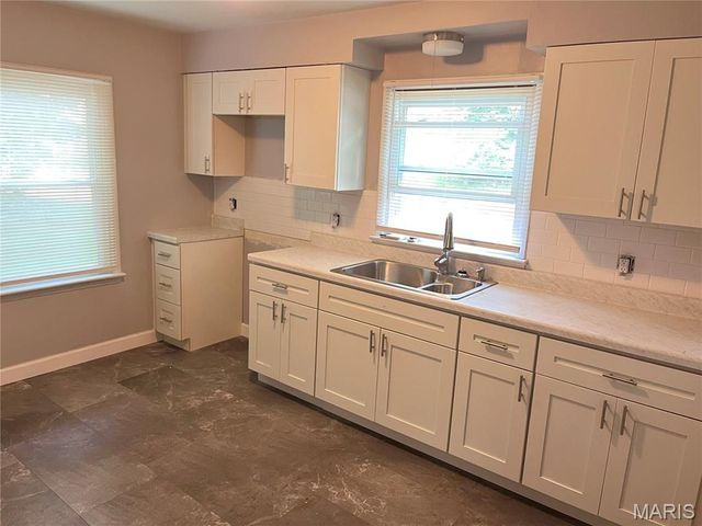 5479 Hamilton Avenue, Jennings, MO 63136