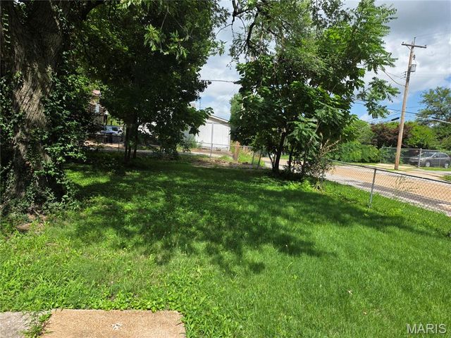 5479 Hamilton Avenue, Jennings, MO 63136