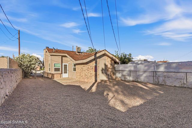 623 Paula Place, Las Cruces, NM 88001