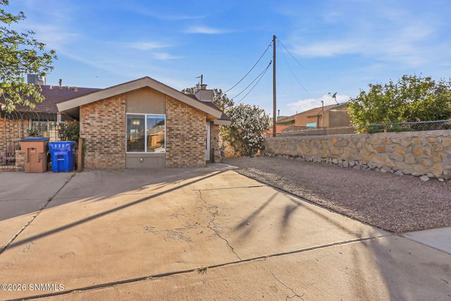 623 Paula Place, Las Cruces, NM 88001