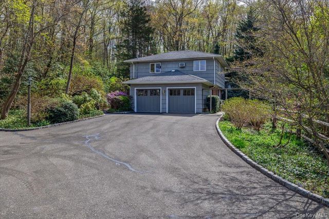 300 E Main Street, Centerport, NY 11721