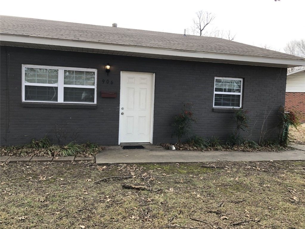 908 Young Street, Springdale, AR 72764