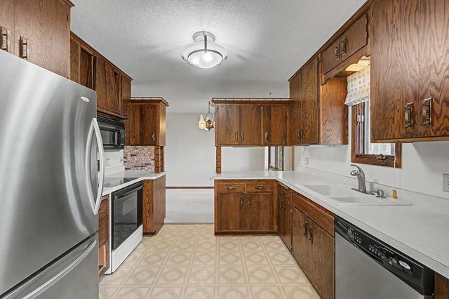 1401 Janett Avenue NE, Saint Michael, MN 55376