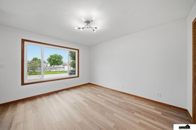 3401 Meridian Drive, Lincoln, NE 68504