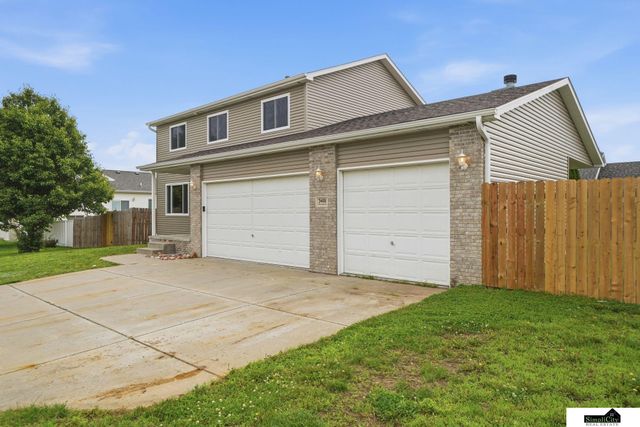 3401 Meridian Drive, Lincoln, NE 68504