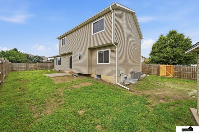 3401 Meridian Drive, Lincoln, NE 68504