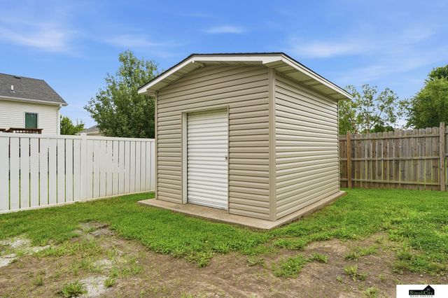 3401 Meridian Drive, Lincoln, NE 68504