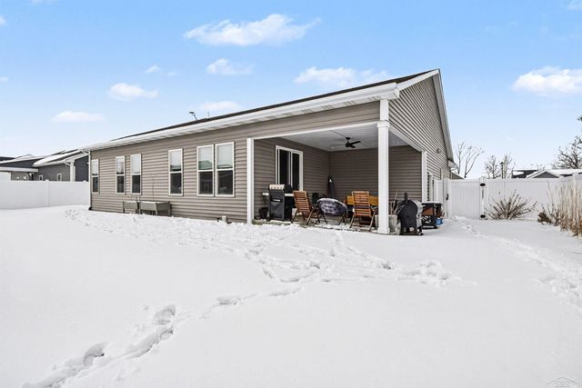 8674 Oakhill Drive, Tittabawassee Twp, MI 48623