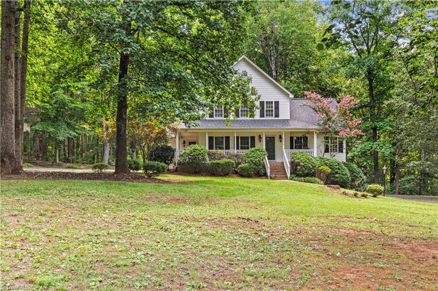 6275 Raven Forest Court, Winston-salem, NC 27105