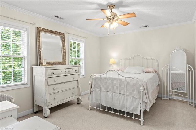 6275 Raven Forest Court, Winston-salem, NC 27105