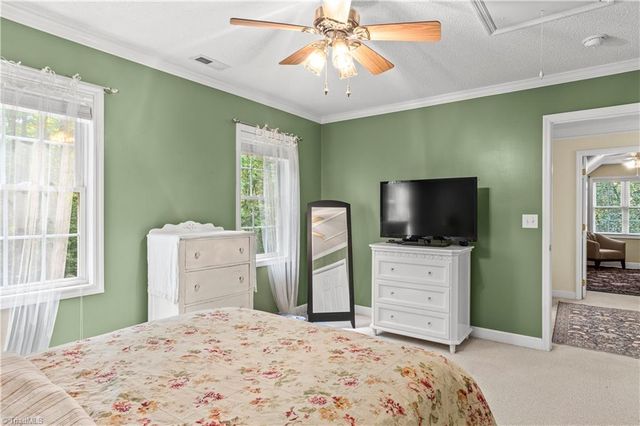 6275 Raven Forest Court, Winston-salem, NC 27105